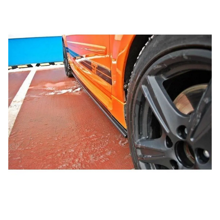 Rajouts Des Bas De Caisse Maxton - Ford Focus ST Mk2 Noir Brillant