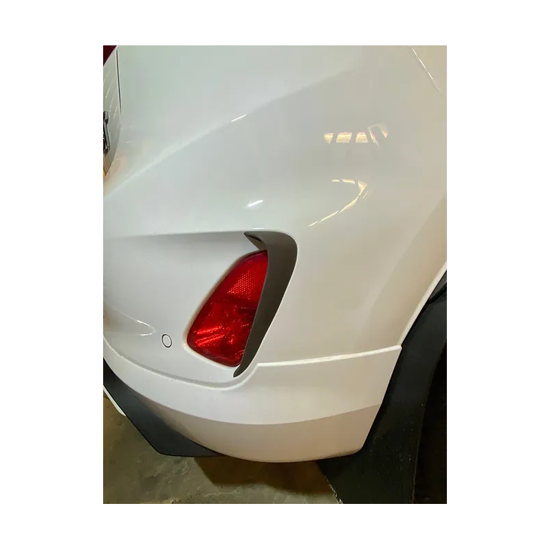 Entourage des feux antibrouillard arrière Ford Fiesta MK8 ST Entourage des feux antibrouillard arrière Ford Fiesta MK8 ST